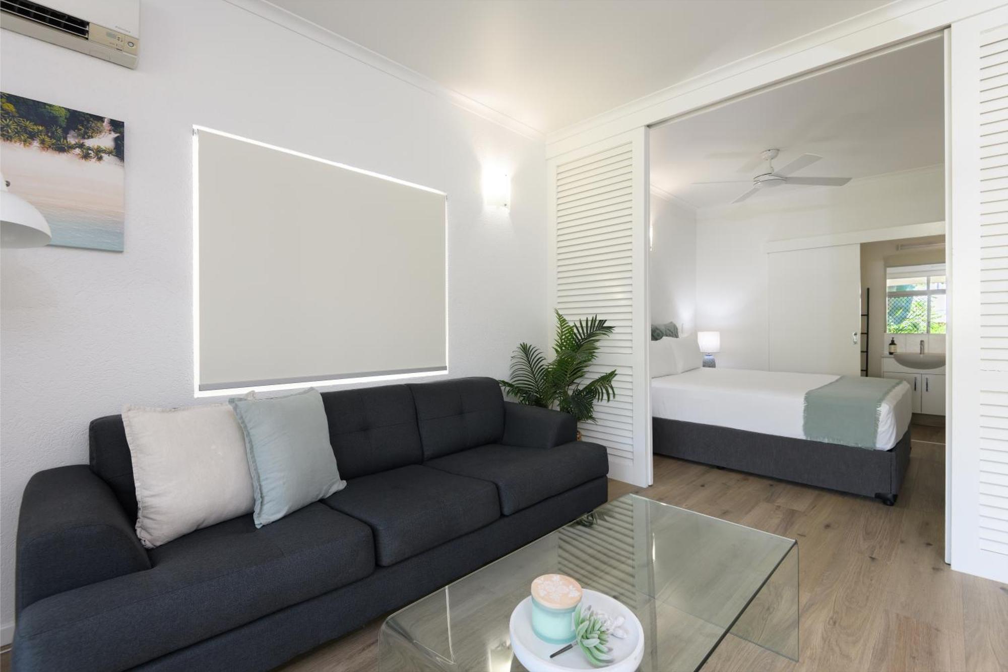 Ocean Palms Apartments ポートダグラス エクステリア 写真