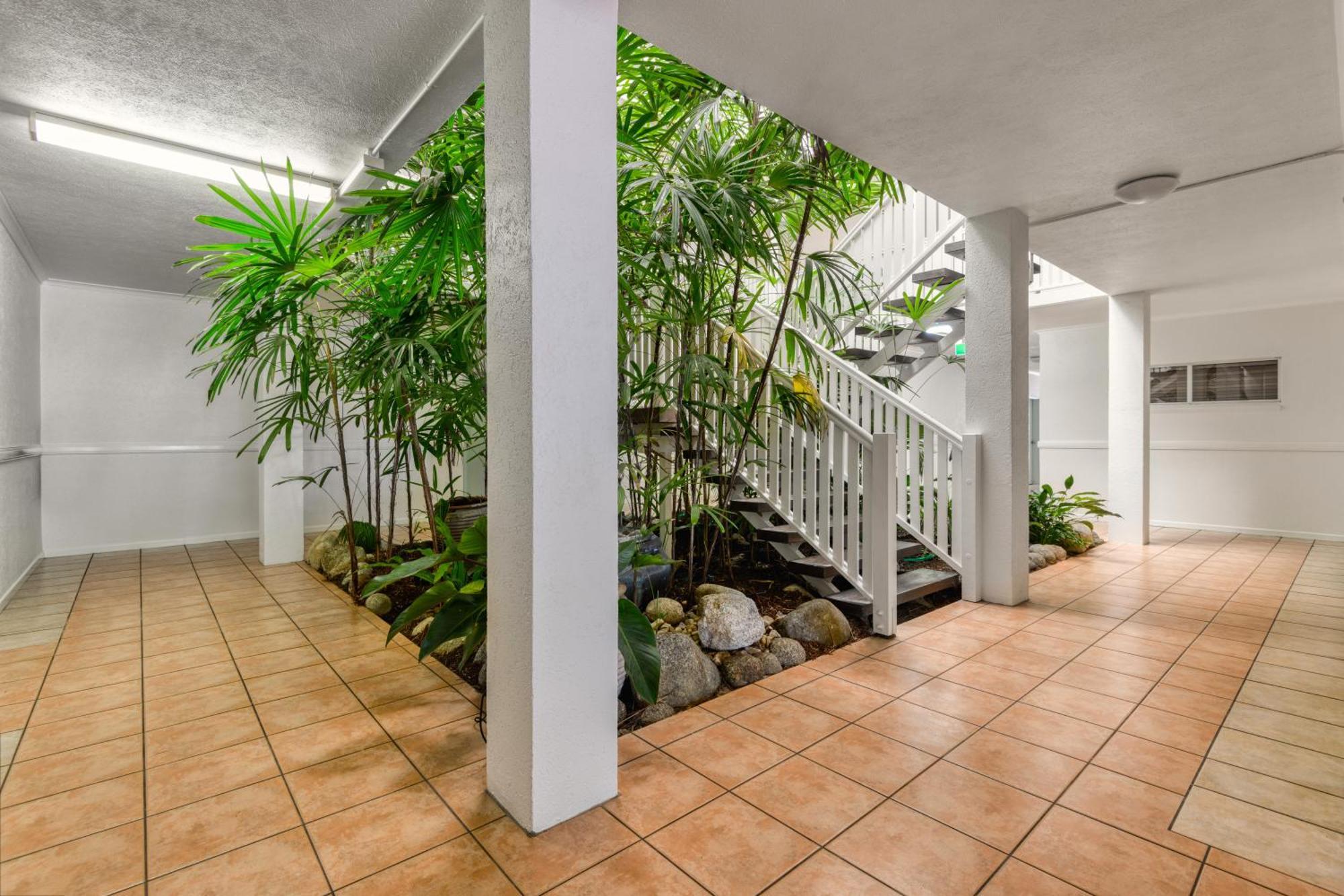 Ocean Palms Apartments ポートダグラス エクステリア 写真